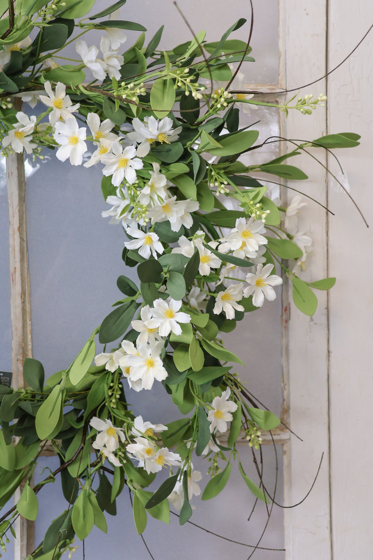 22" Cream Green Daisy Wreath
