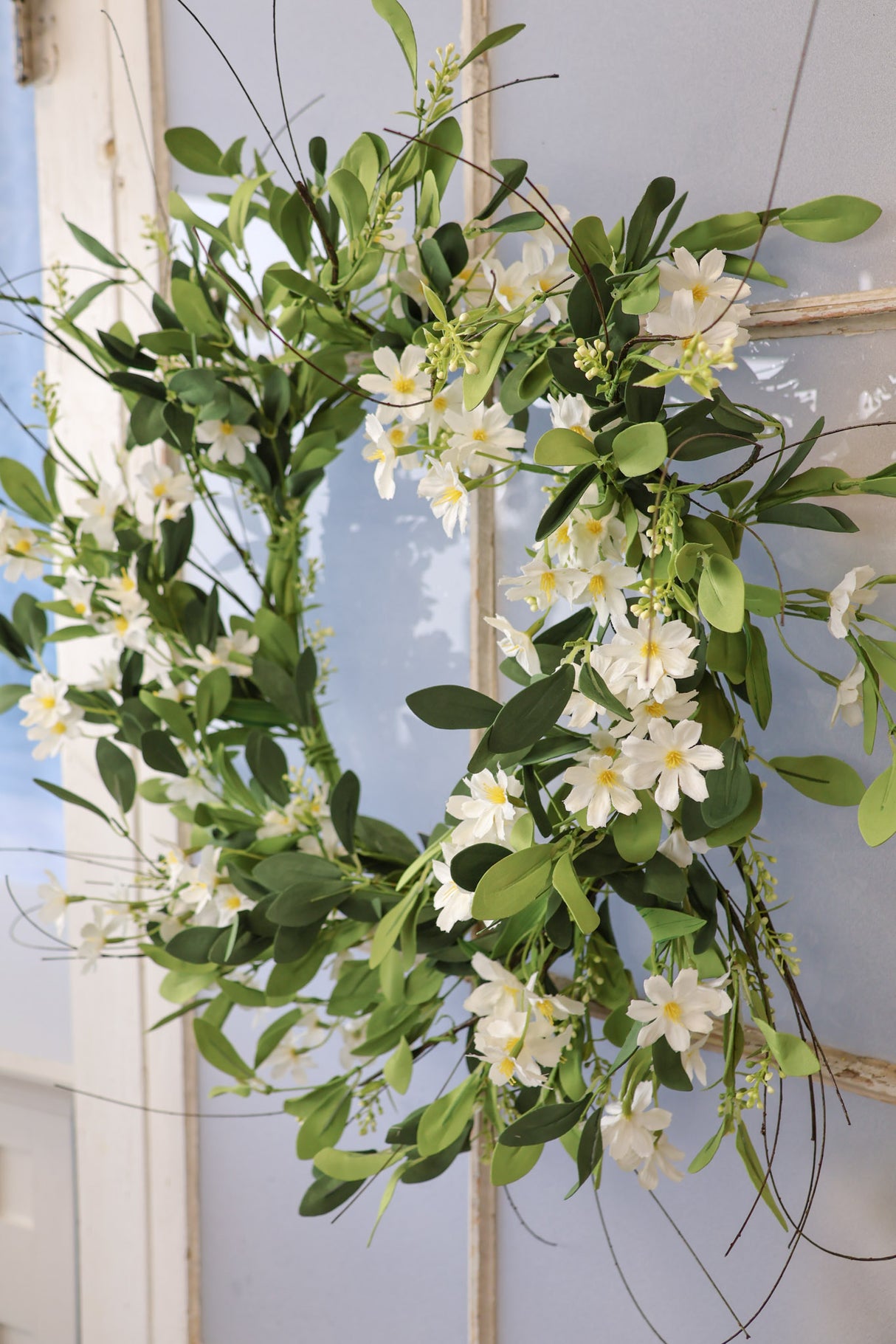 22" Cream Green Daisy Wreath