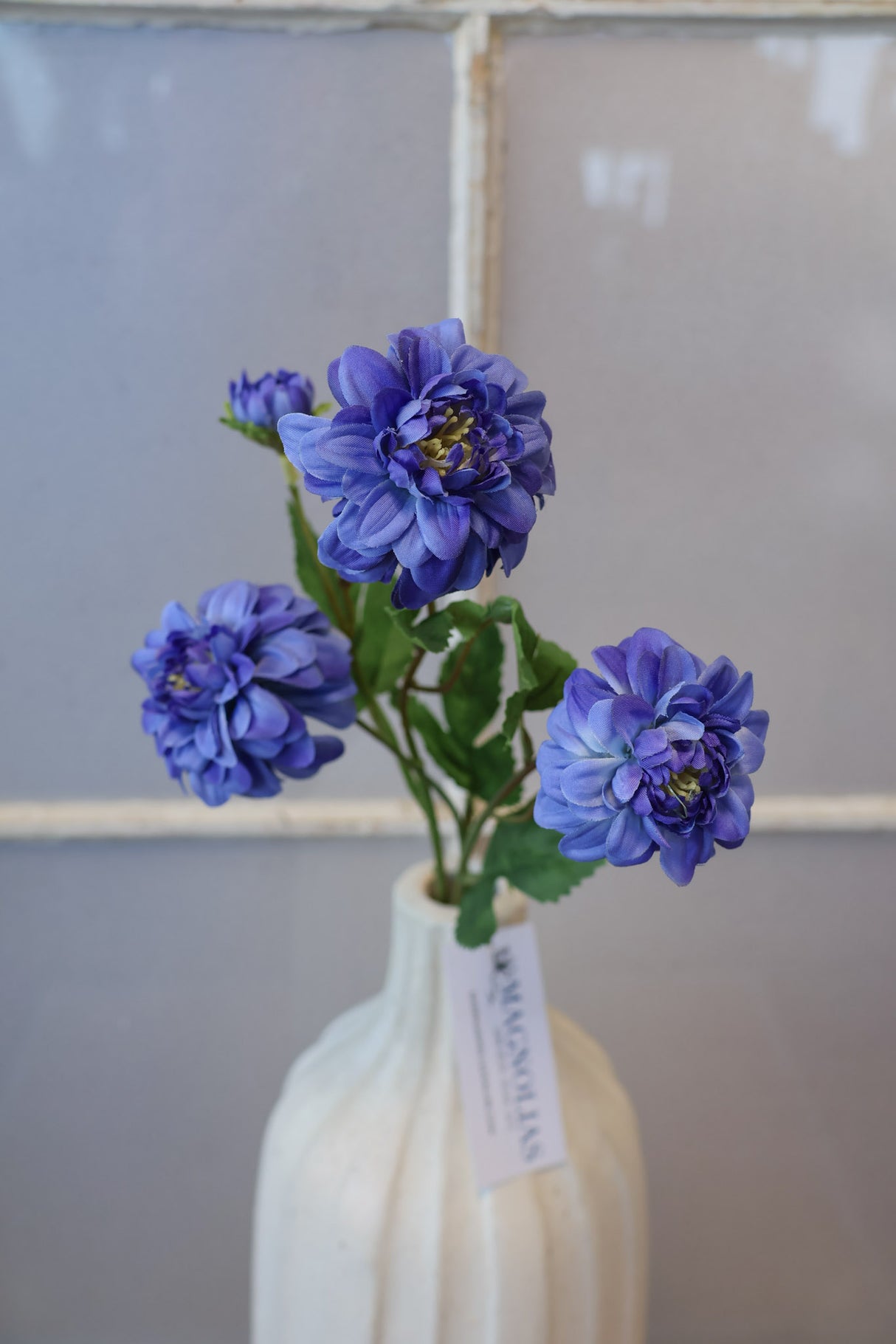 Kai Blue Mini Dahlia