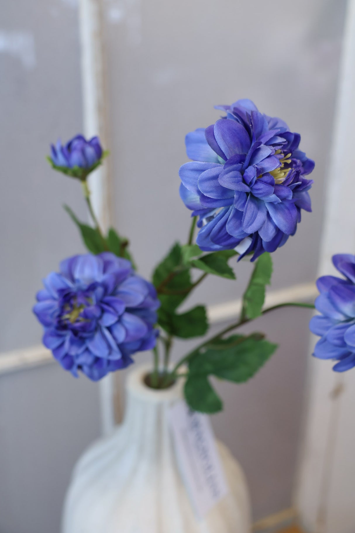 Kai Blue Mini Dahlia