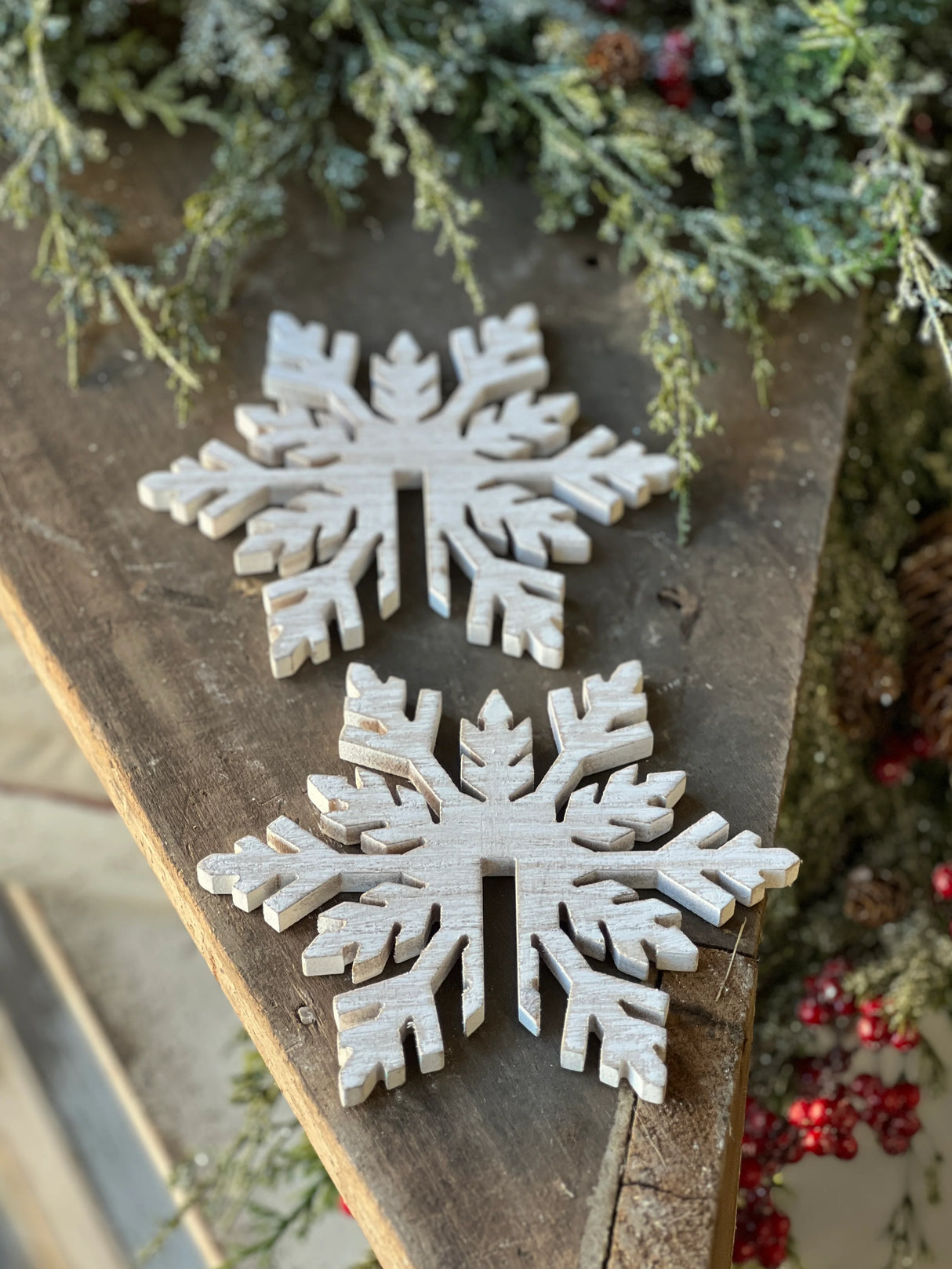 Fretwork Flakes Set of 2