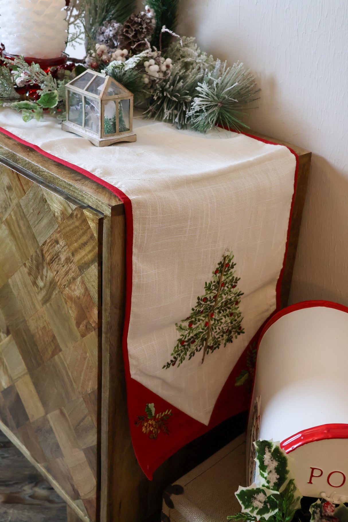 Christmas Love Table Runner- 2 Styles