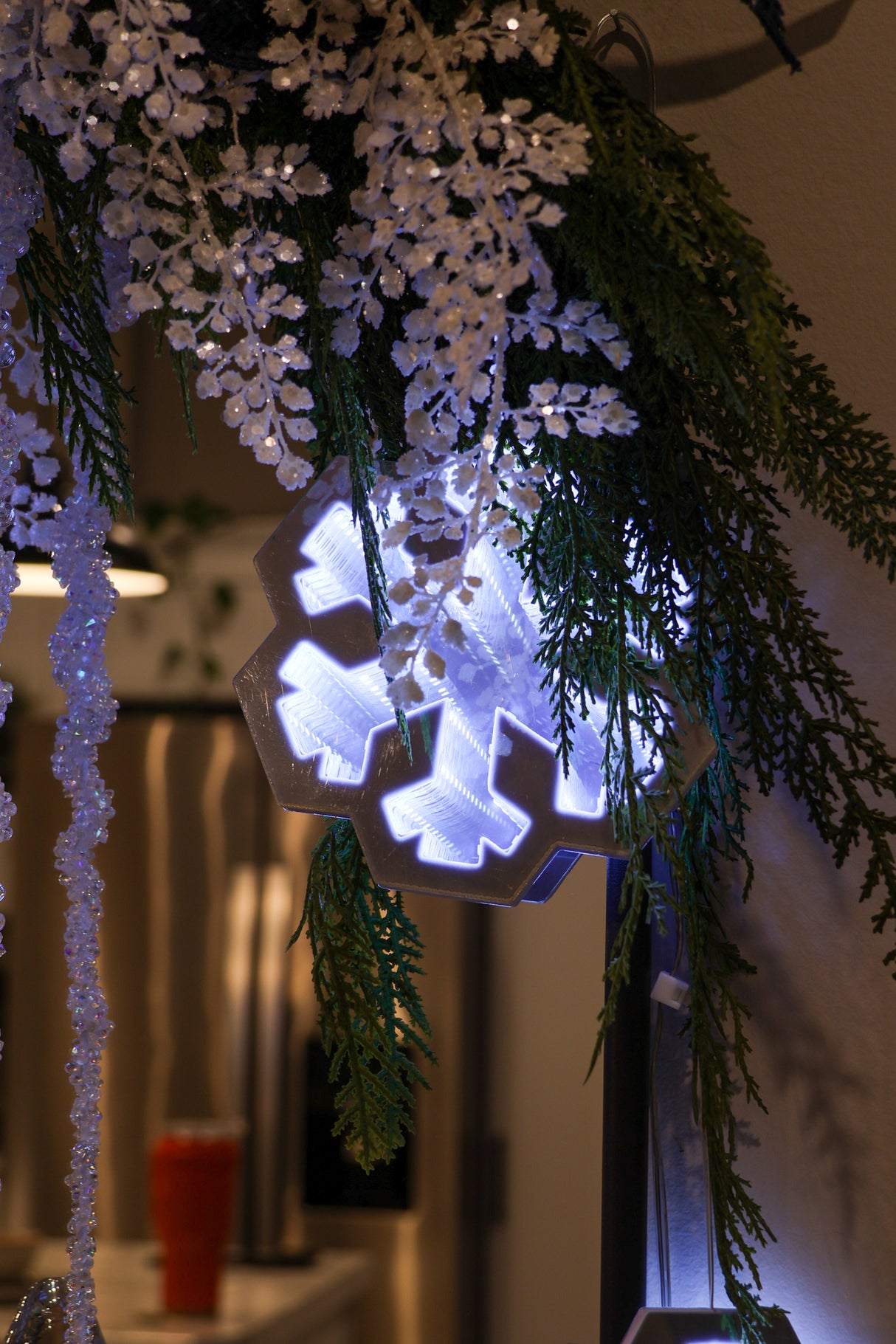 68" Infinity Light Snowflake Garland