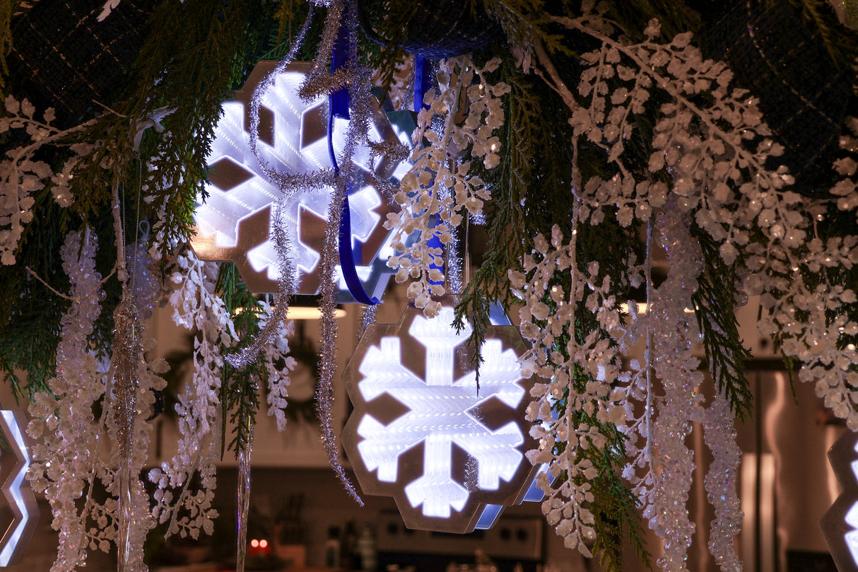 68" Infinity Light Snowflake Garland