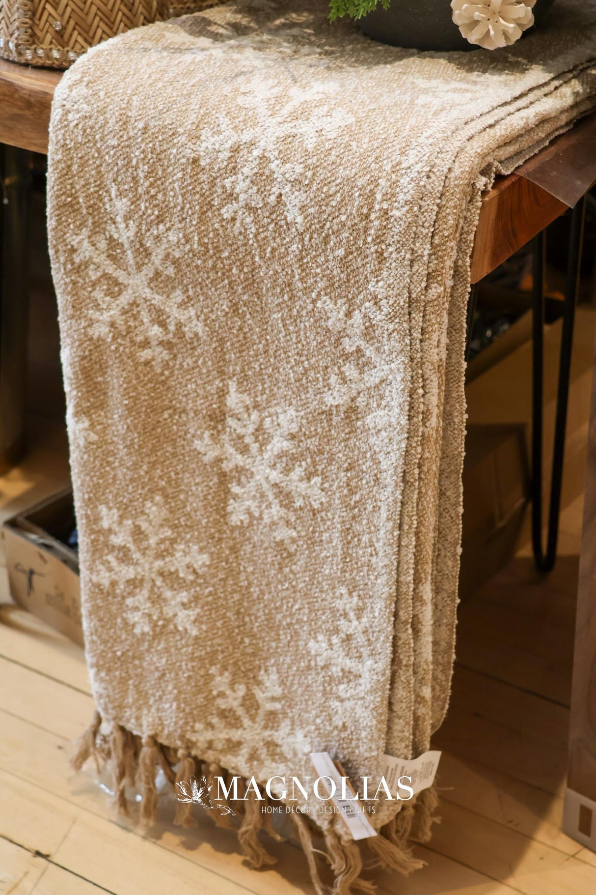 Woven Jacquard Snowflake Throw Blanket
