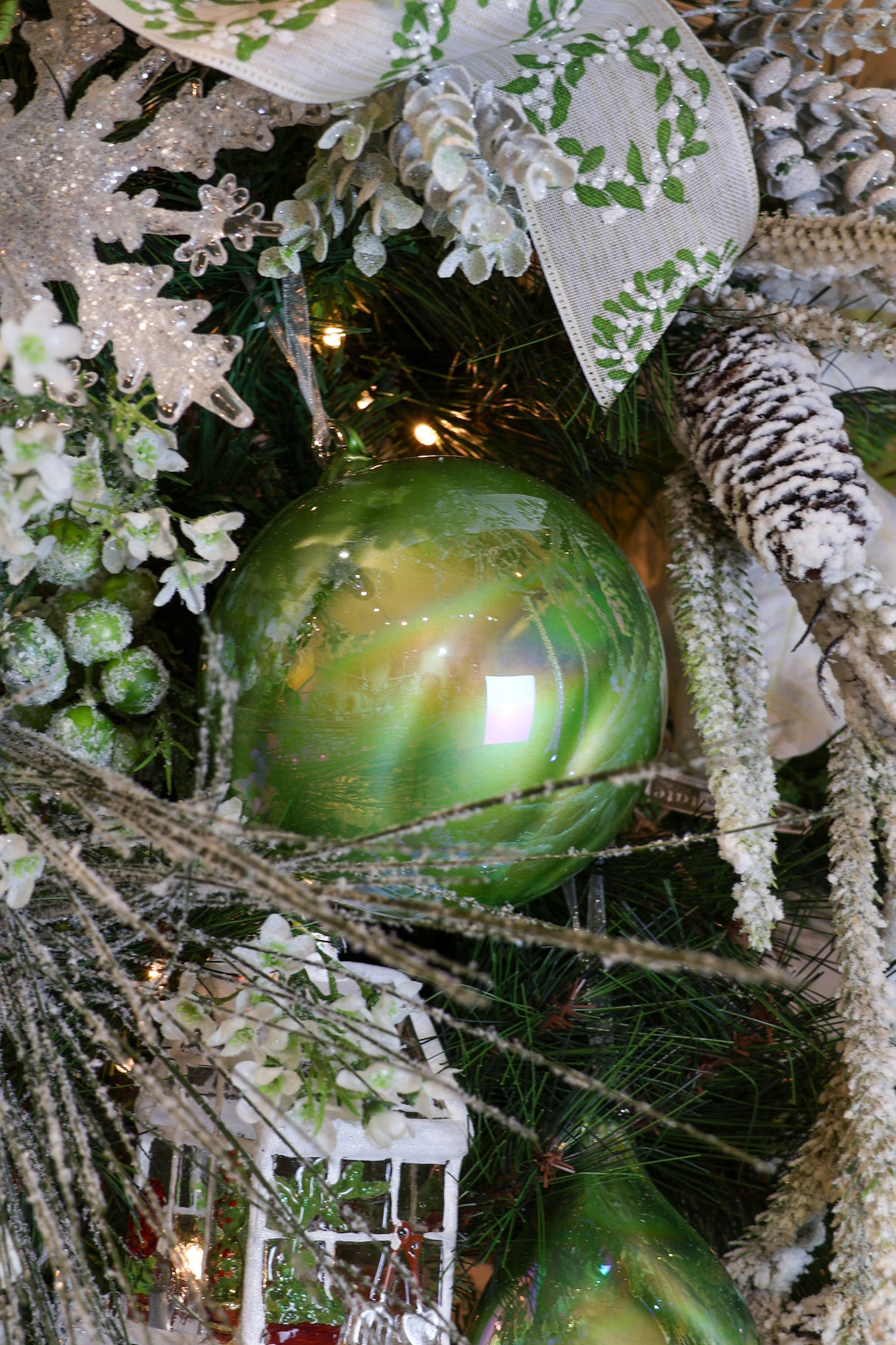 4.75" Green Glass Ornament